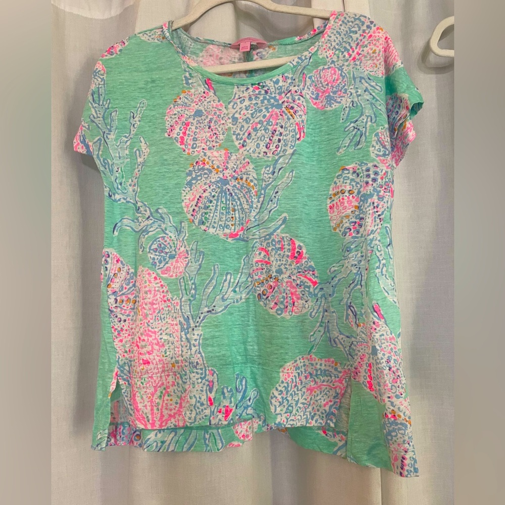 Lilly Pulitzer tee